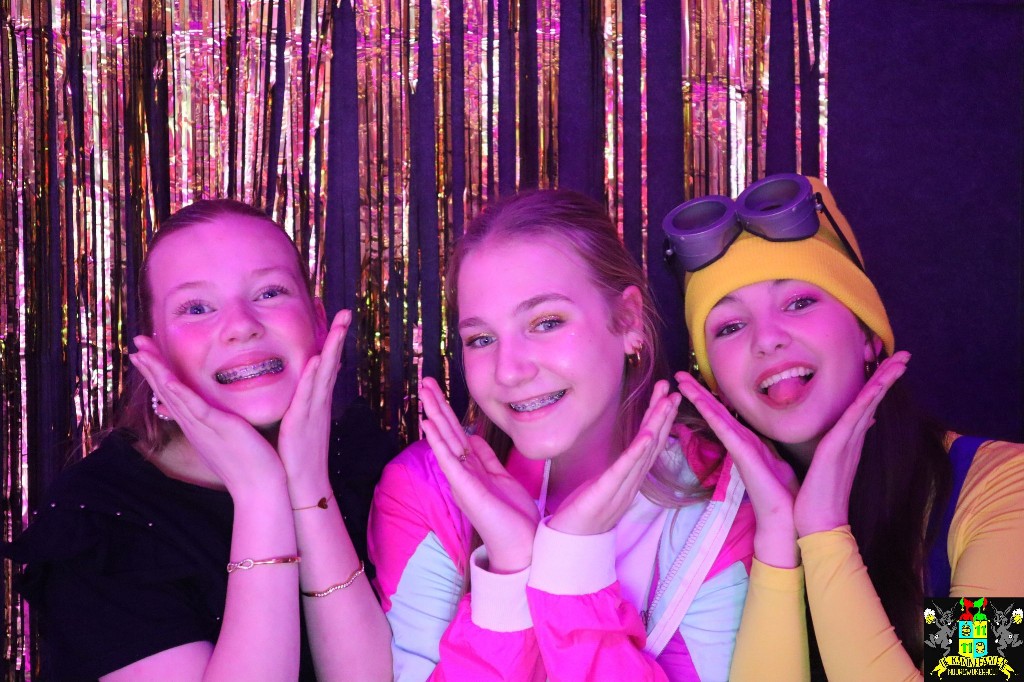 ../Images/Jeugd Opwarmbal Photobooth 190.jpg